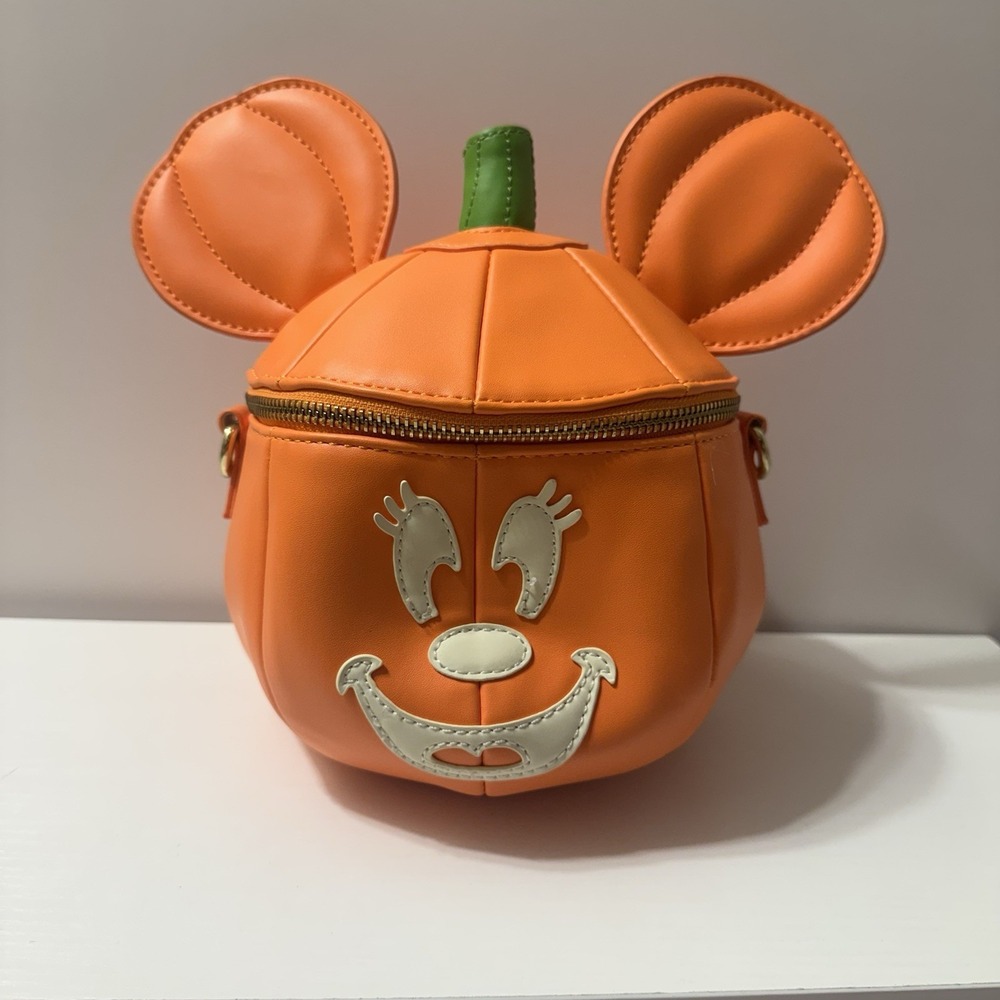 Loungefly Disney Crossbody Bag - MICKEY-O-LANTERN HALLOWEEN PUMPKIN Glow in Dark